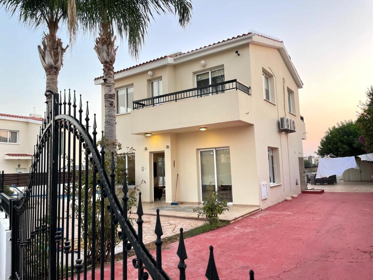 Sunset Pearl Holiday Villa أيا نابا المظهر الخارجي الصورة